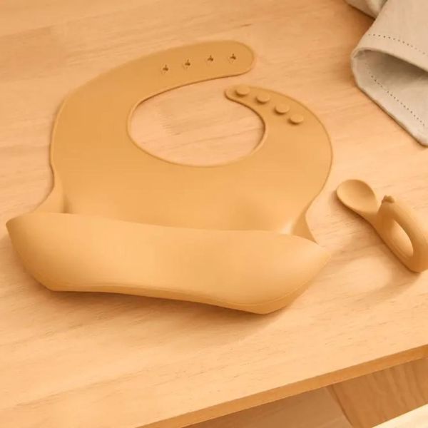 Set bavoir et cuillère Yum - Ocre