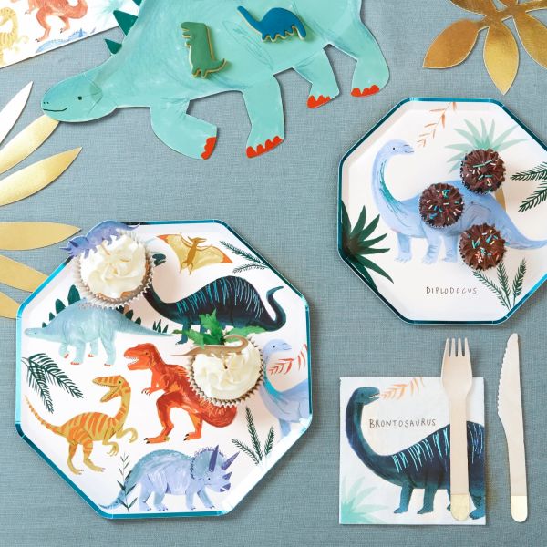 Lot de 8 grandes assiettes Royaume des Dinosaures