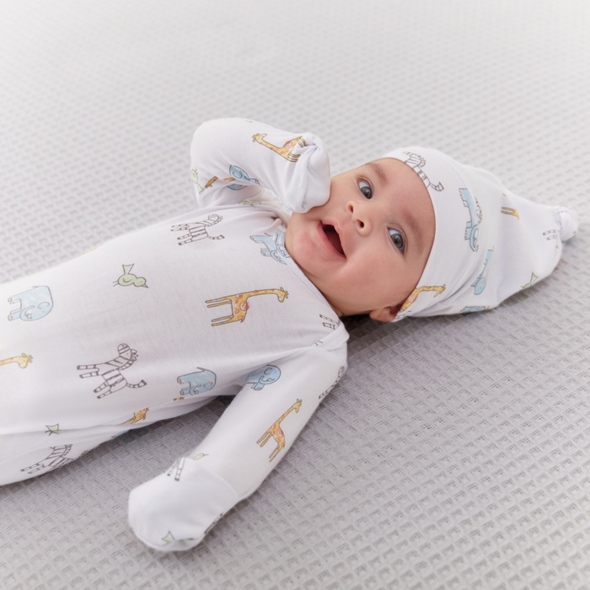 Aden Anais Coffret Naissance Bonnet Et Pyjama Jungle Made In Bebe