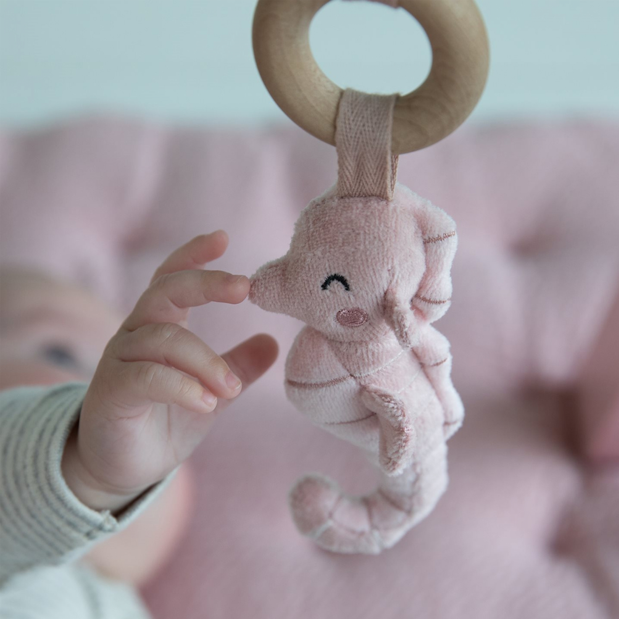 Little Dutch Arche D Eveil En Bois Ocean Pink Made In Bebe Little Dutch Arche D Eveil En Bois Ocean Pink Made In Bebe
