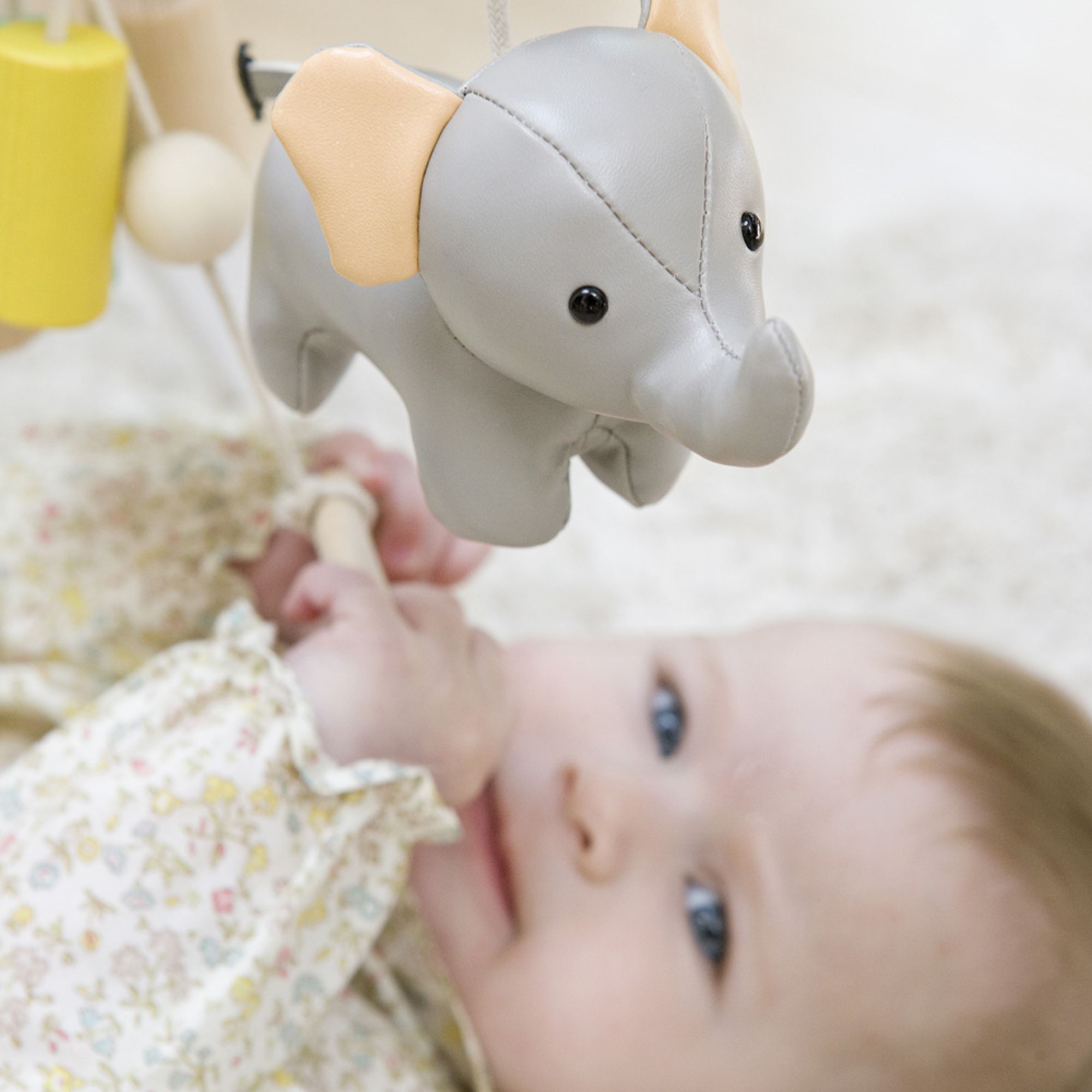 Arche d'éveil bébé : jeux en peluche pour enfants