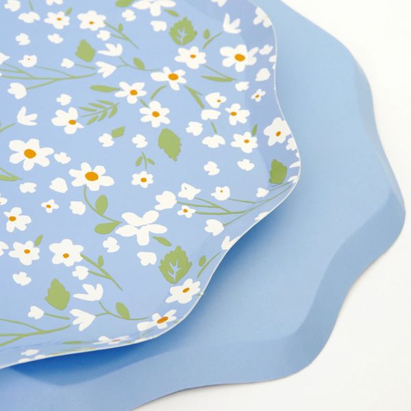 Lot de 12 petites assiettes Florales