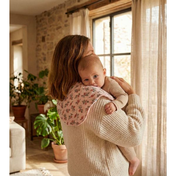 Bavoir 2 en 1 bi-matière (poncho/ épaule) fleurs/ biscuit