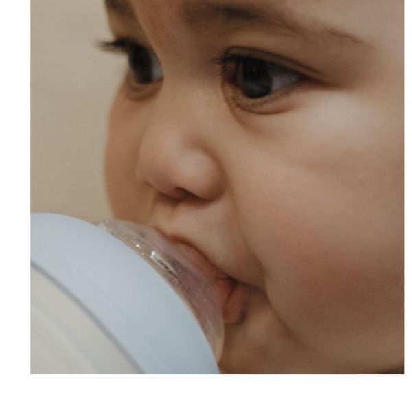 Biberon anti-colique en silicone medical 330 ml, Bleu-ciel