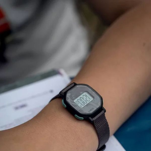 Montre digitale des petits Ticlock Black octopus