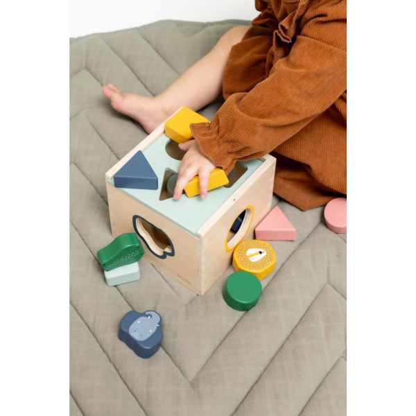 Boîte à formes en bois