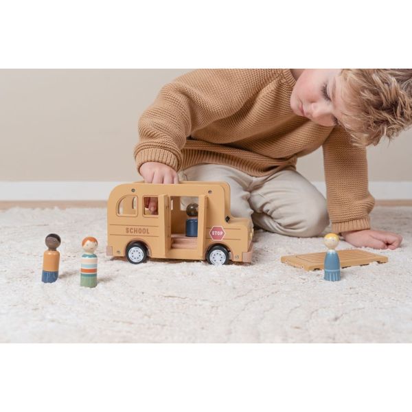 Bus scolaire avec figurines FSC
