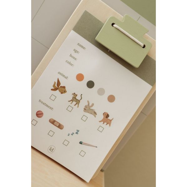 Cabinet de vétérinaire en bois FSC