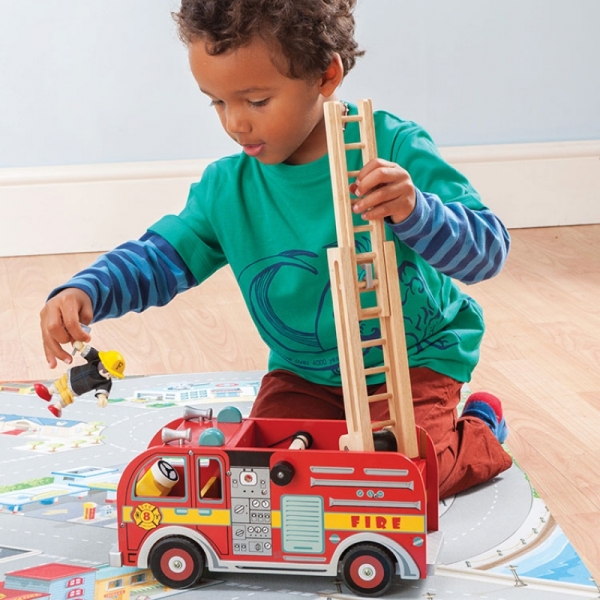 Camion de Pompiers avec pompier