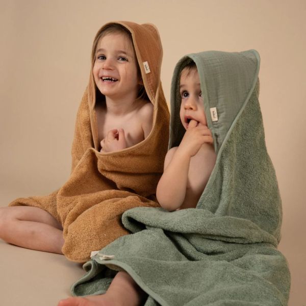 Cape de bain bébé en éponge Camel 95 x 95 cm