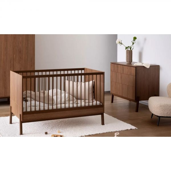 Chambre trio Lit bébé 70x140cm Ashi Chataignier+Commode 3 tiroirs Ashi Chataignier avec plan à langer+Armoire 2 portes Ashi Chataignier