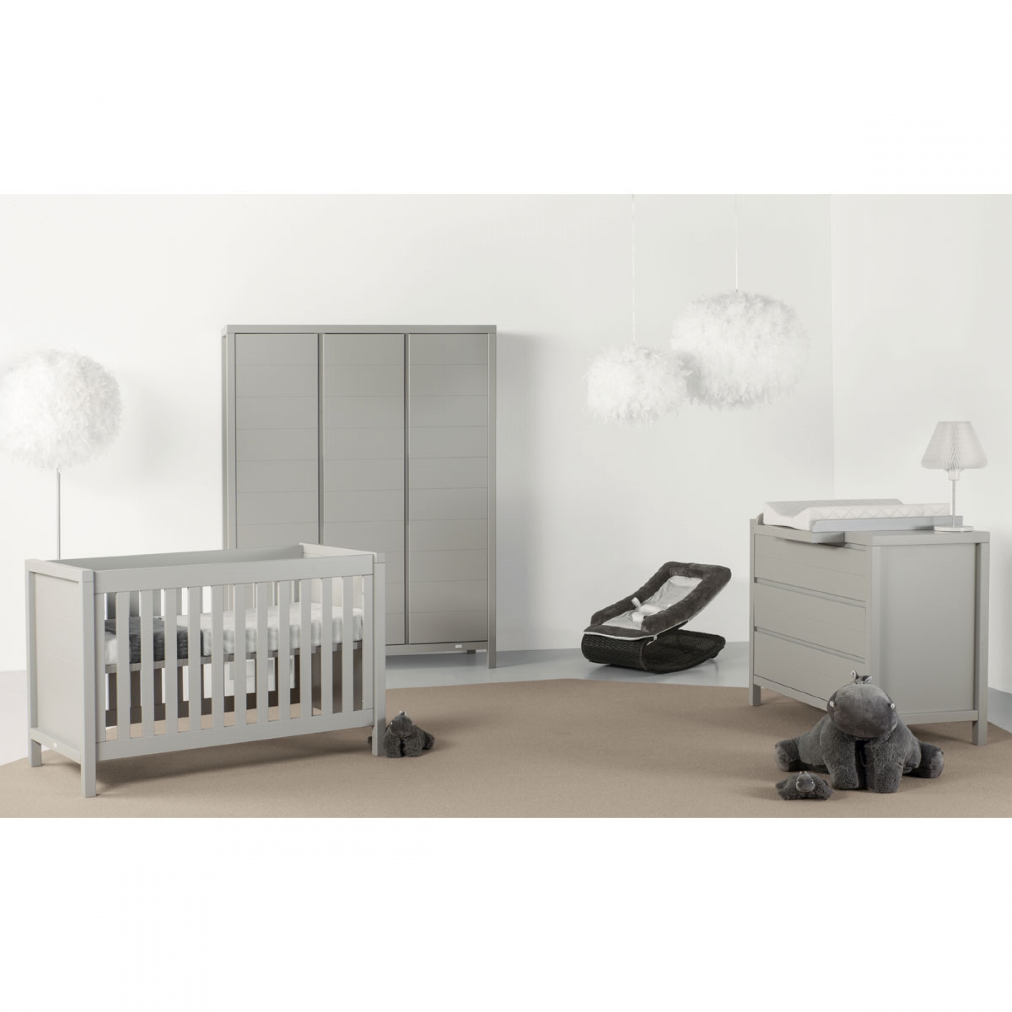 Quax Chambre Trio Lit Bebe 60x1 Cm Evolutif En Lit Junior Armoire Xl Commode Avec Plan A Langer Stripes Griffin Grey Made In Bebe Quax Chambre Trio Lit Bebe 60x1 Cm Evolutif En Lit Junior Armoire Xl Commode Avec Plan A Langer Stripes Griffin Grey Made In Bebe