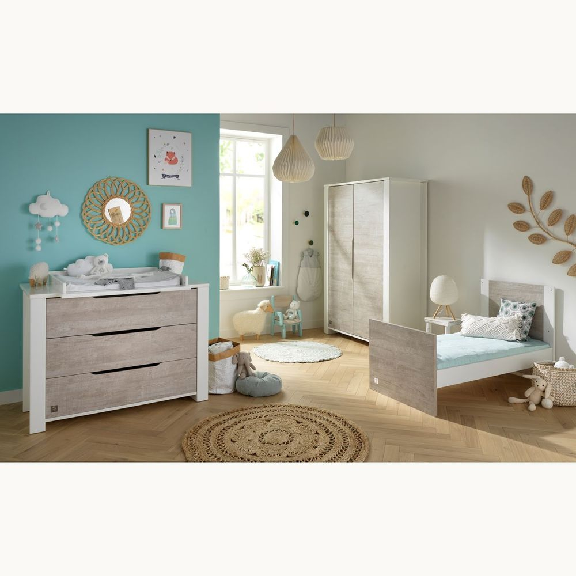 Chambre bébé Trio : Lit 70 x 140 cm + Commode à langer + Armoire