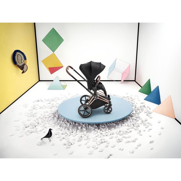 Poussette Priam 5 Cozy Beige châssis Matt Black