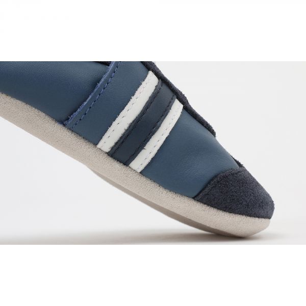 Chaussons bébé taille M Tennis bleues