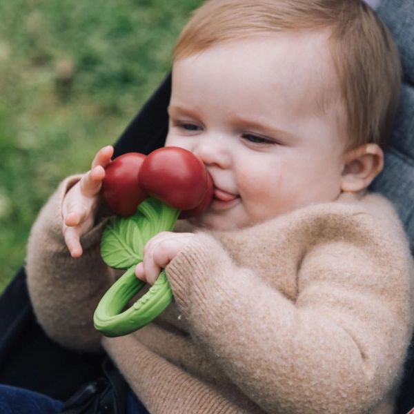 Hochet et anneau de dentition à poignée en forme de Cerise