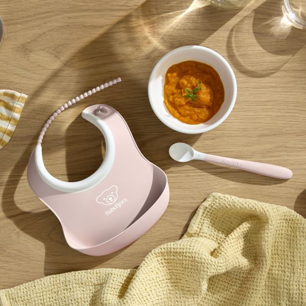 Coffret repas avec bavoir rose pastel