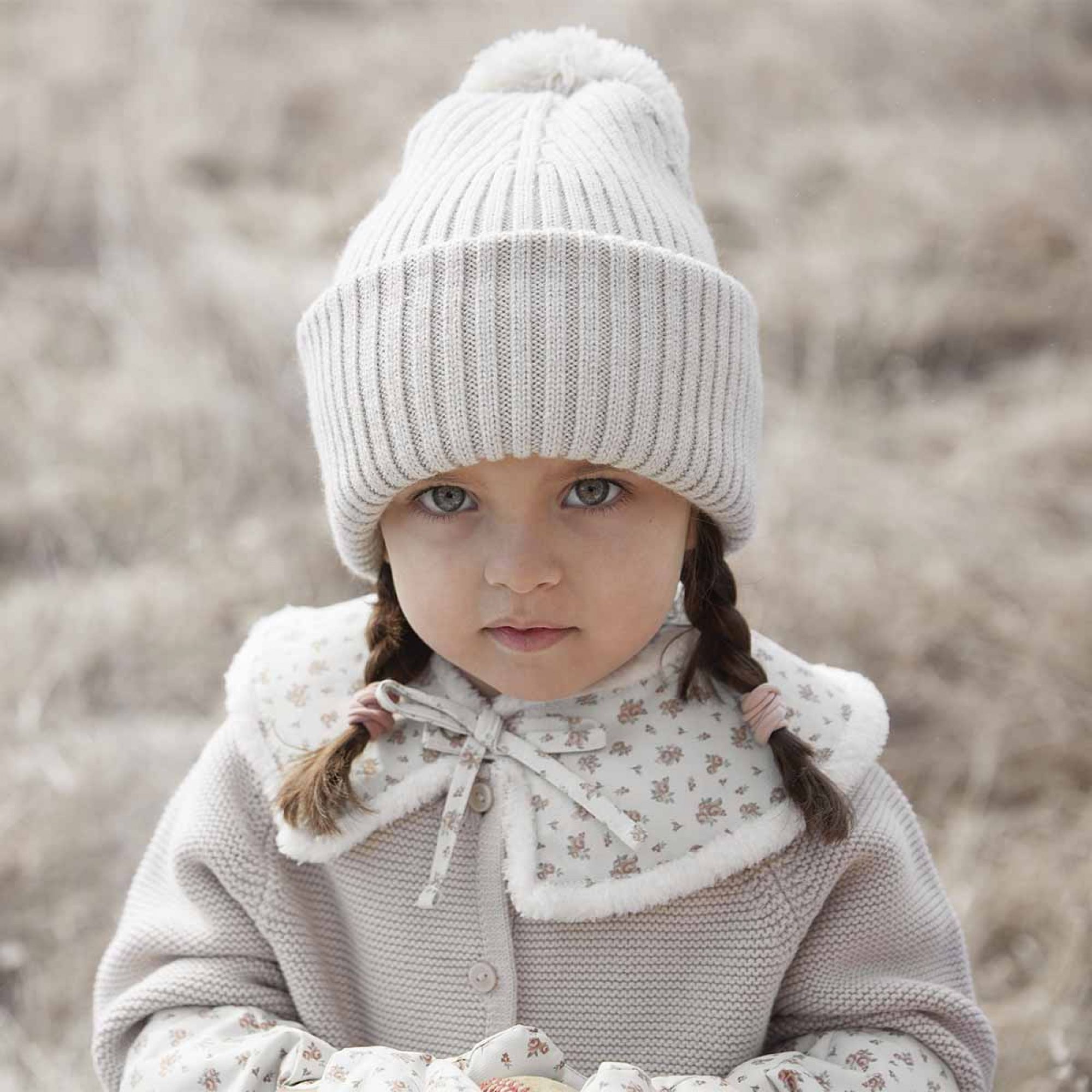 Bonnet en laine pompon bebe Creamy White 2 3 ans