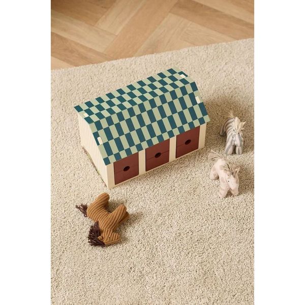 Ecurie avec chevaux en bois