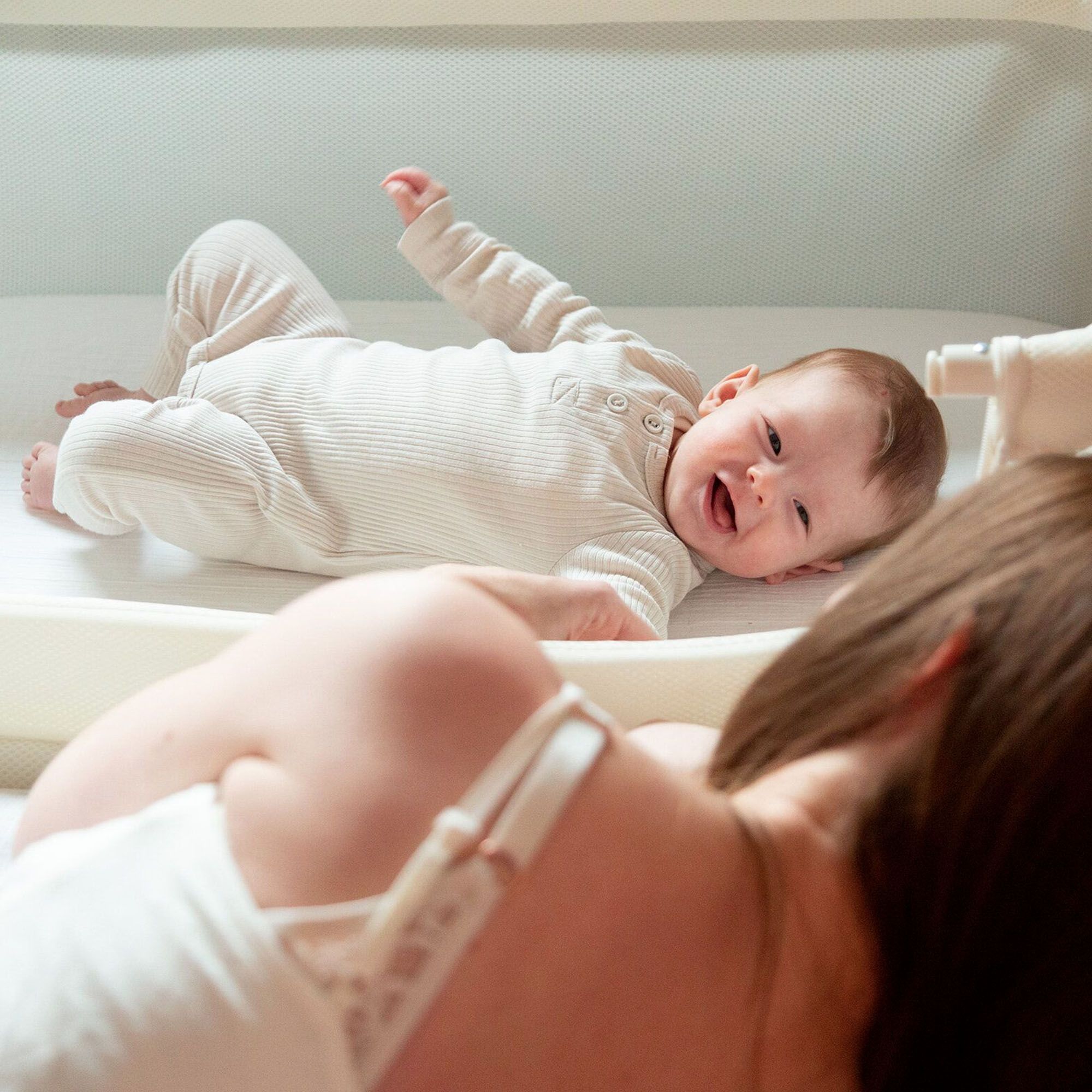 BERCEAU / CODODO BÉBÉ CONFORT EN BOIS BLANC