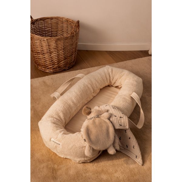 Réducteur de lit bébé avec poignées Gro Sandy