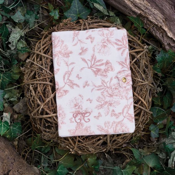 Protège carnet de santé en Toile de Jouy Rose