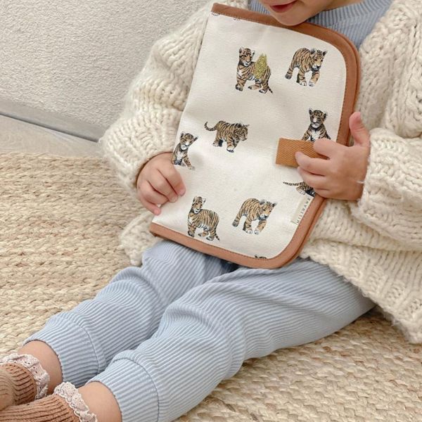 Protège carnet de santé Edgar Tigre Marron