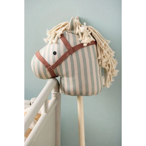 Cheval à bâton Sam