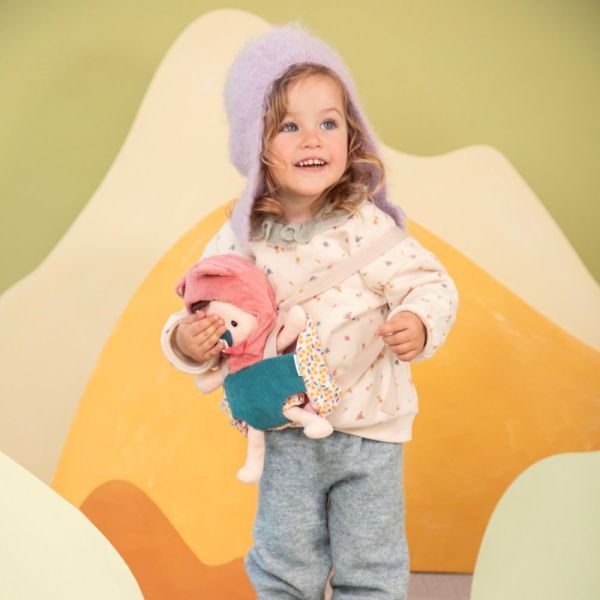 Poupée Jeanne et son porte bébé