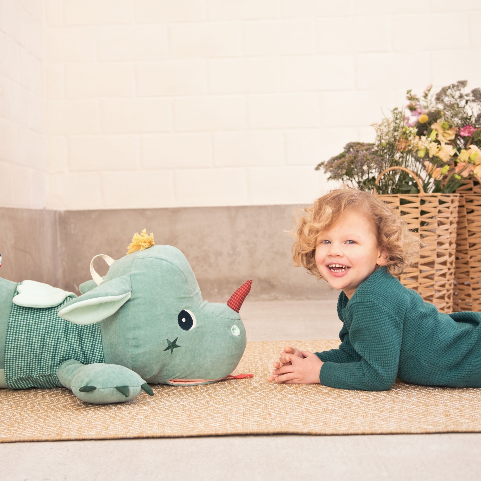 Grande peluche Range-secrets Joe le dragon de Lilliputiens