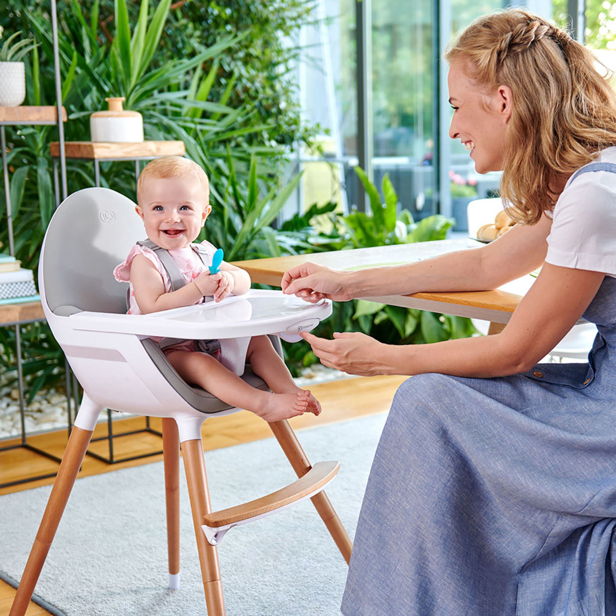 Chaise haute Fini pieds en bois - Grey - Made in Bébé