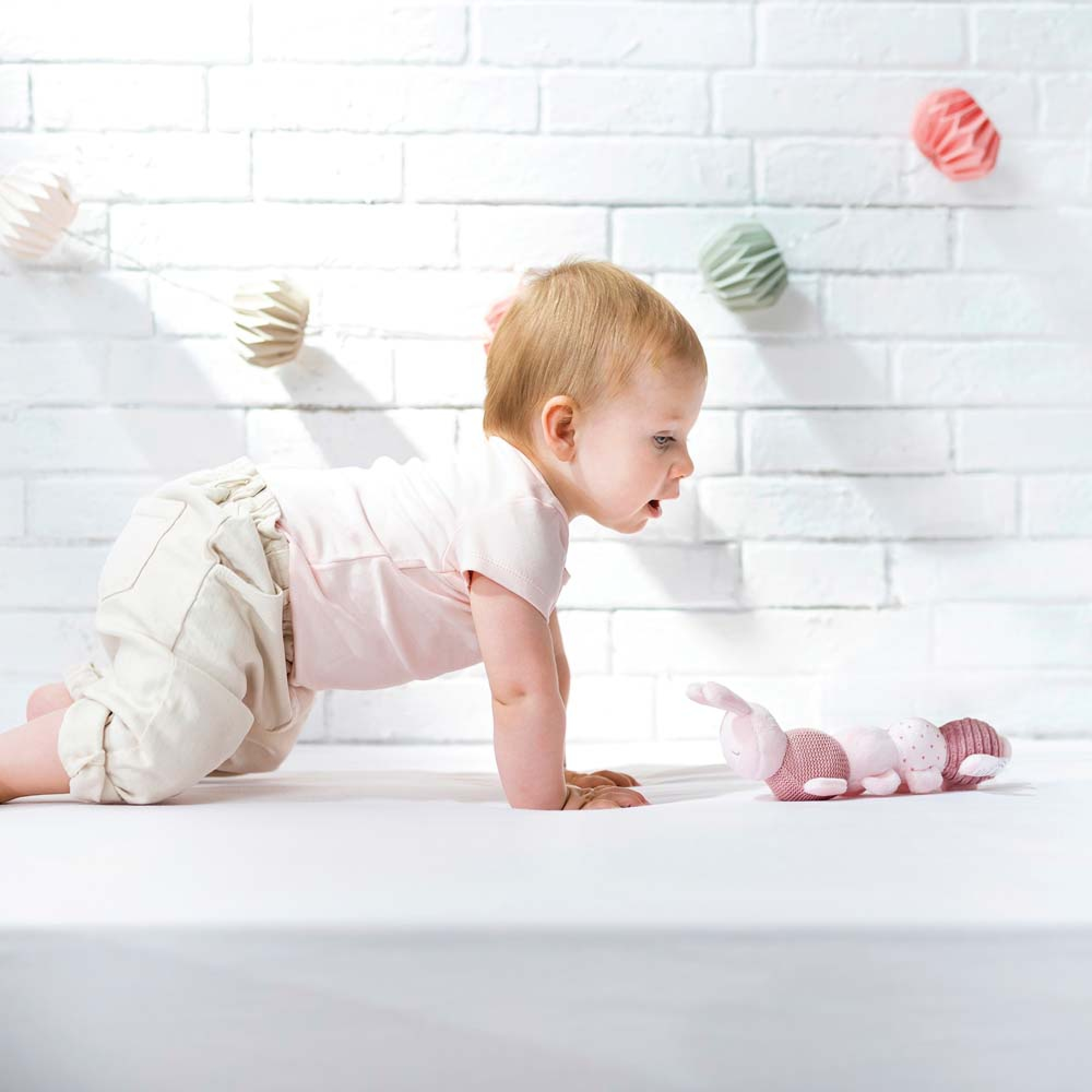 Nattou Chenille D Eveil Rose Lapidou Made In Bebe