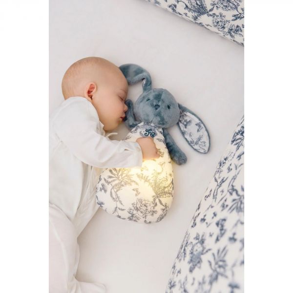 Peluche veilleuse musicale Augustin le lapin Toile de Jouy bleu
