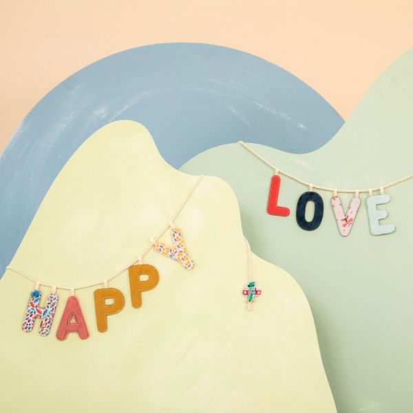 Lettre en tissu phosphorescente jaune P