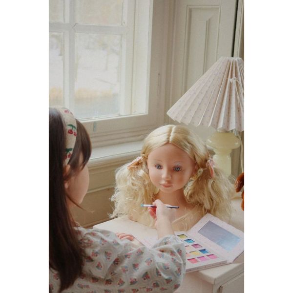 Salon de maquillage poupée - Lili