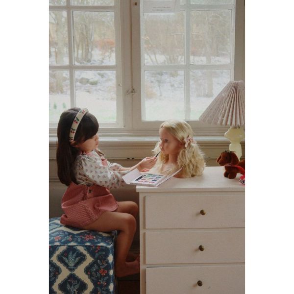 Salon de maquillage poupée - Lili