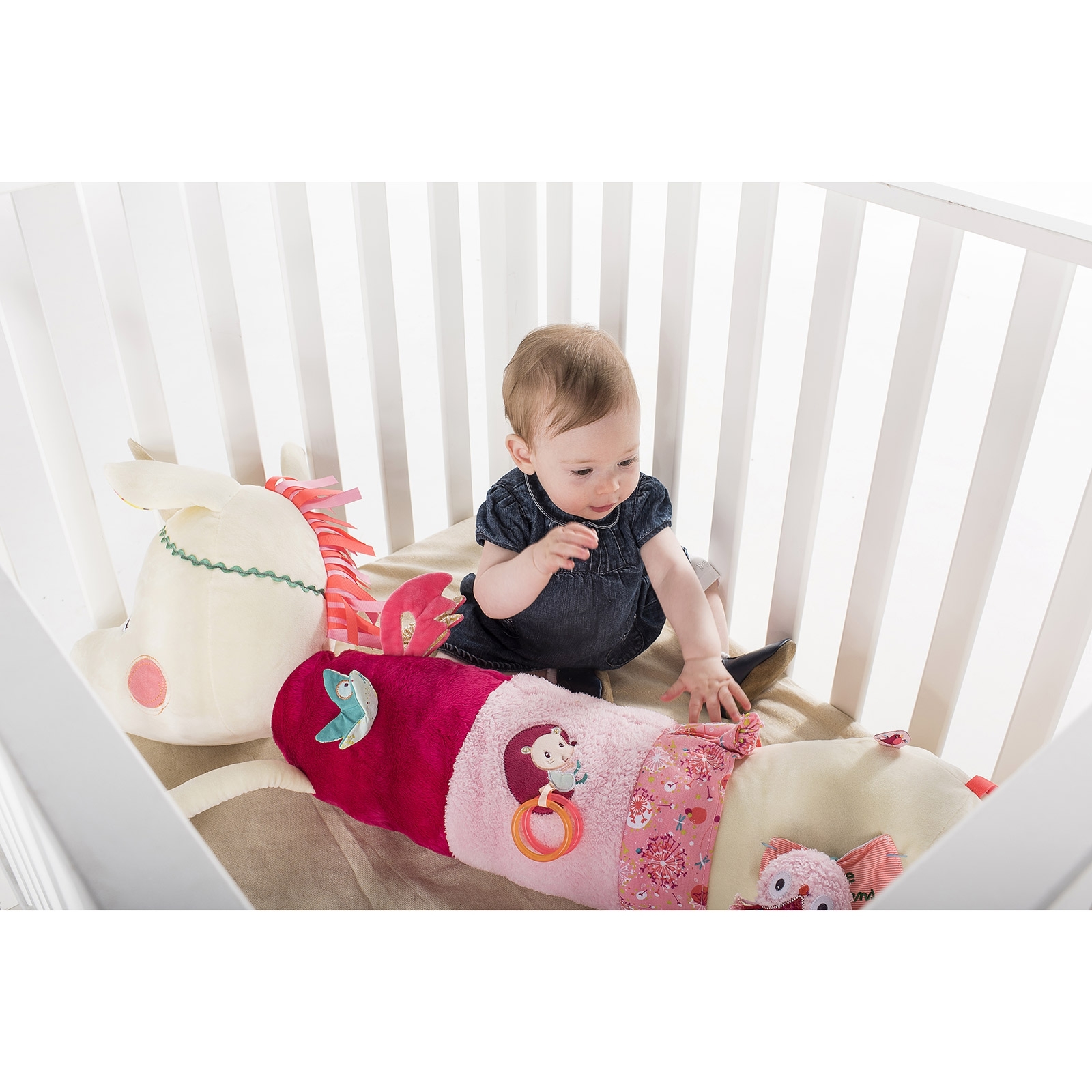 Lilliputiens Grand Coussin D Activites Louise Made In Bebe Lilliputiens Grand Coussin D Activites Louise Made In Bebe