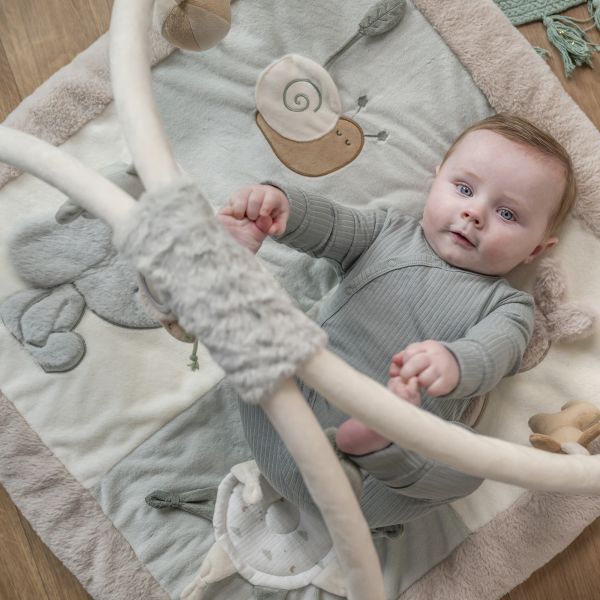 Tapis d'éveil avec arches Loulou vert et sable