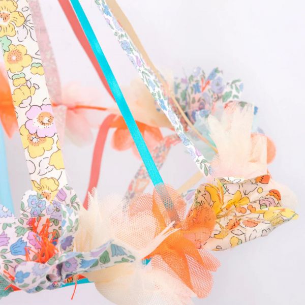 Lustre floral en tissu Liberty