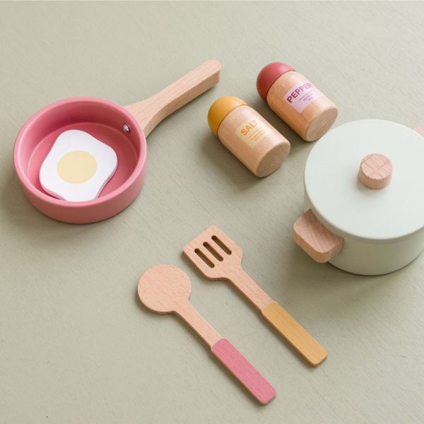 Petite cuisine enfant en bois