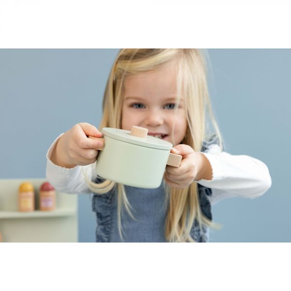 Petite cuisine enfant en bois