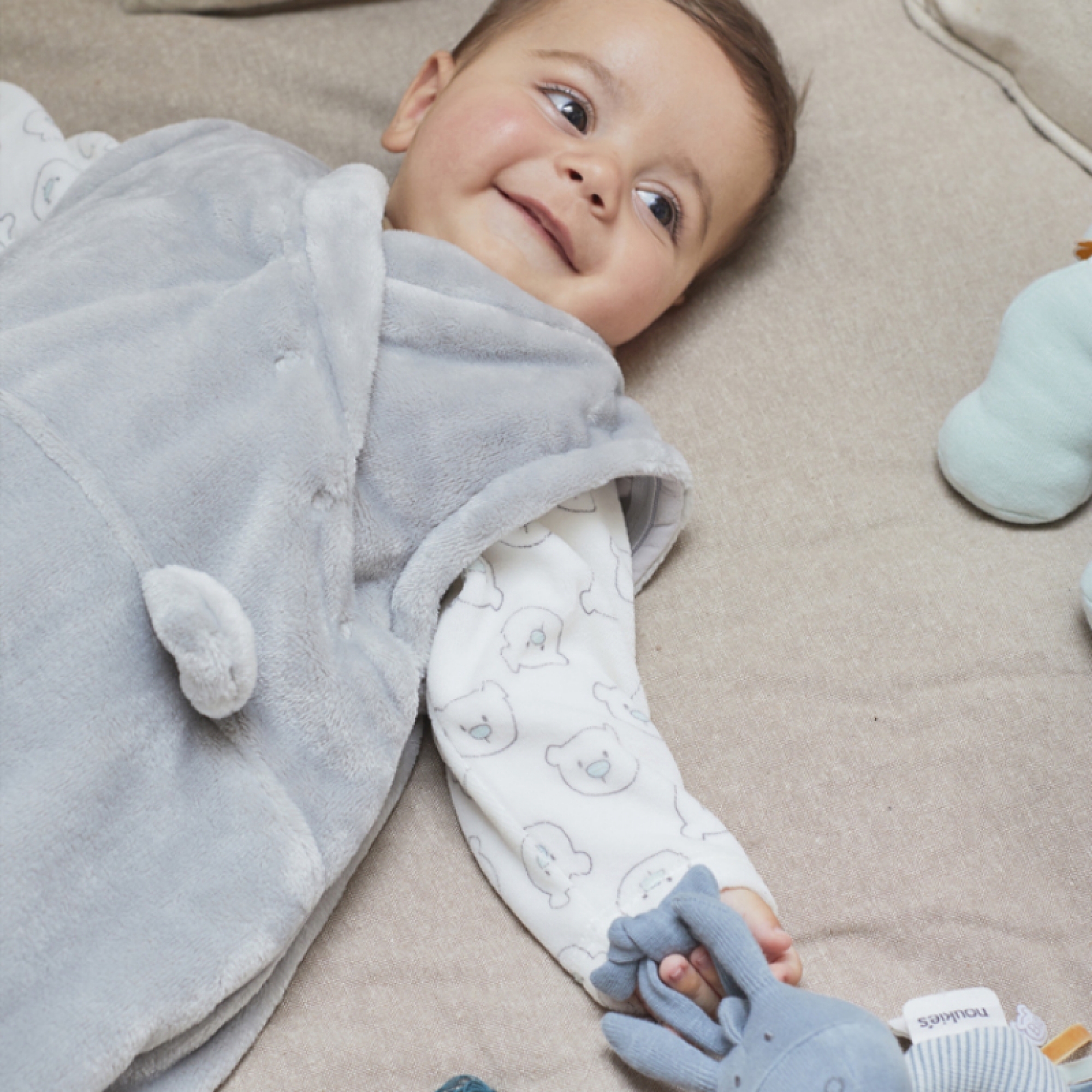 Noukie S Gigoteuse Hiver Fausse Fourrure 0 6 Mois Grise Made In Bebe