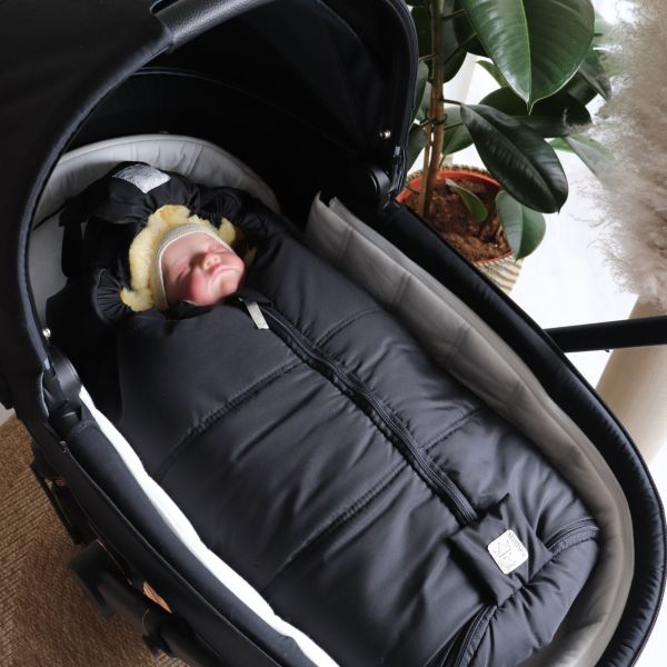 Chancelière pour siège-auto bébé en peau d'agneau NAADJA - Noir