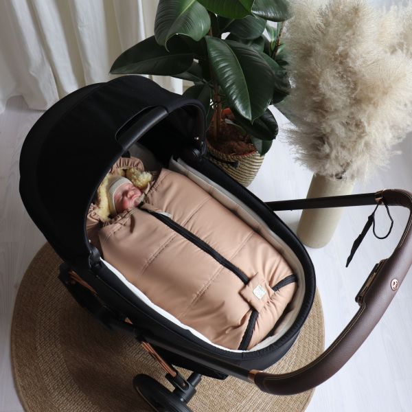 Chancelière pour siège-auto bébé en peau d'agneau NAADJA - Sable