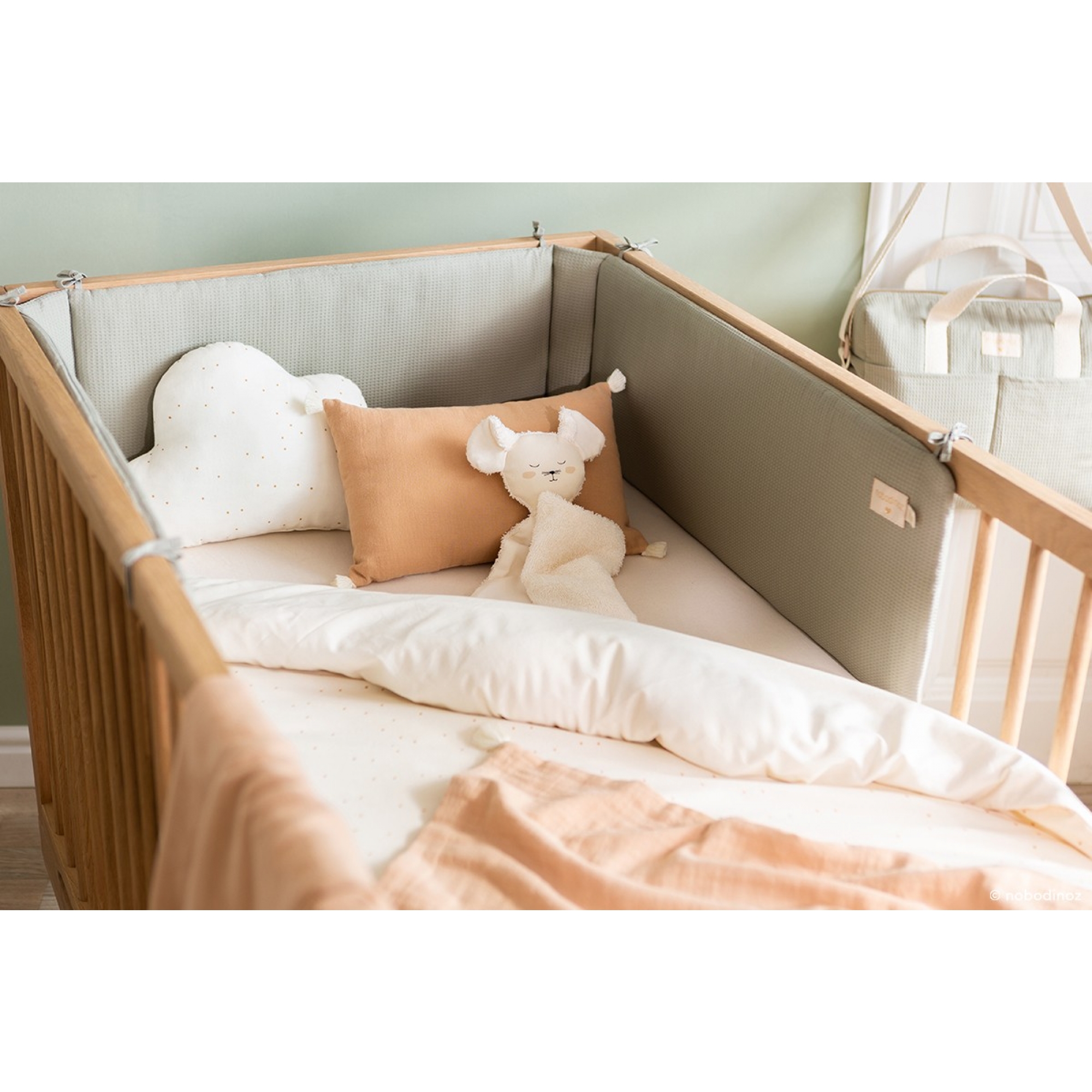 Nobodinoz Tour De Lit Nest Nid D Abeille Laurel Green Made In Bebe