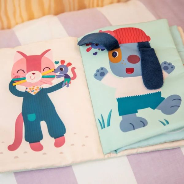 Livre pour enfant d'activités Nina se déguise