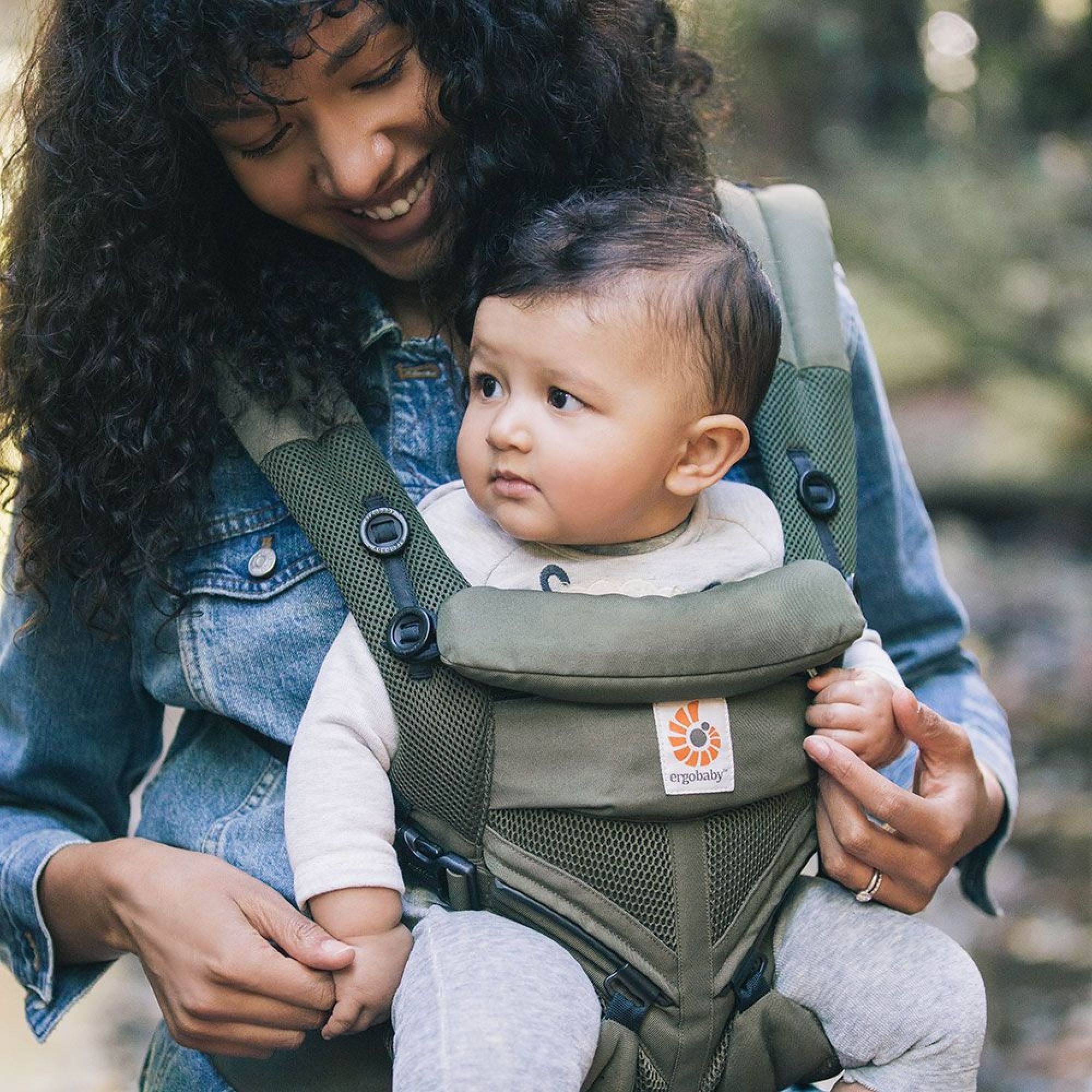 Ergobaby Porte Bebe Omni 360 Cool Air Mesh Vert Kaki Made In Bebe Ergobaby Porte Bebe Omni 360 Cool Air Mesh Vert Kaki Made In Bebe