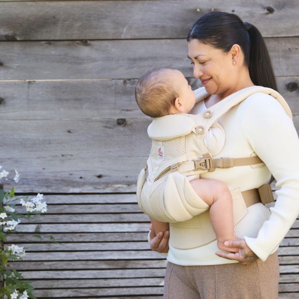 Porte bébé Omni Classic Natural beige