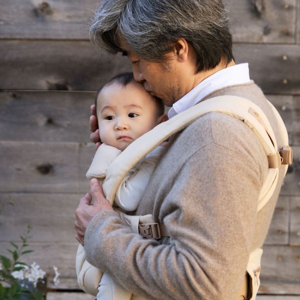 Porte bébé Omni Deluxe Natural beige