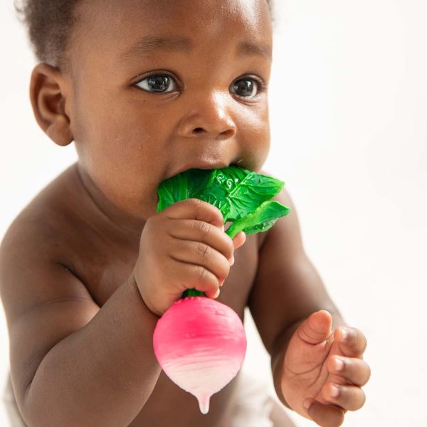 Coffret cadeau de naissance : anneaux de dentition - radis
